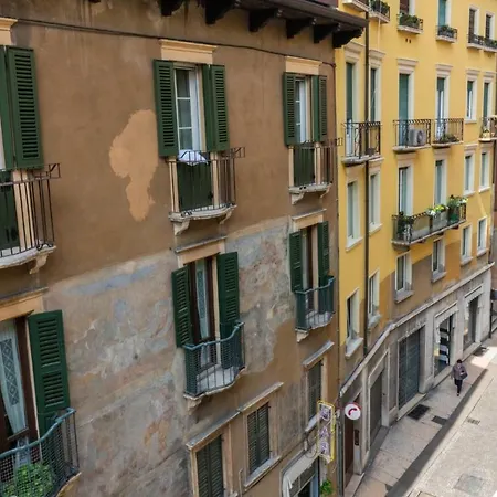 Domus - Accogliente Residenza Rocchetto A 25mt Da Piazza Erbe * Verona